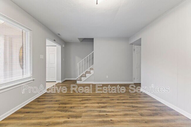 Foto del edificio - 5809 Layton St