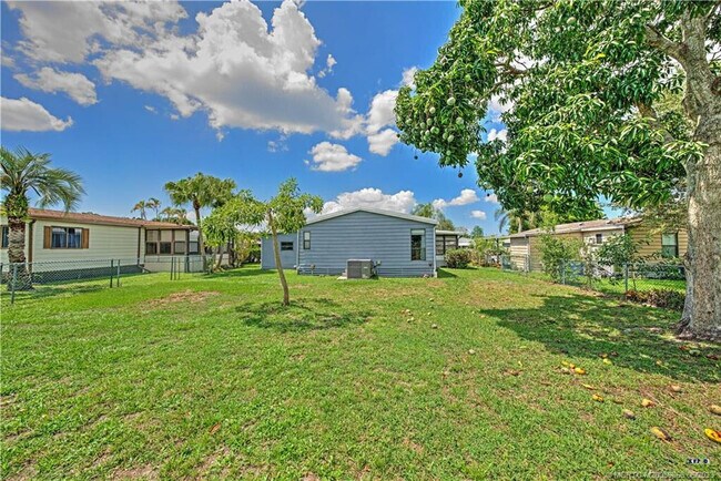 Building Photo - 2842 SW Toronado Trail