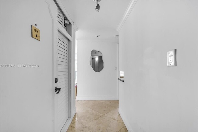 Foto del edificio - 1408 Brickell Bay Dr