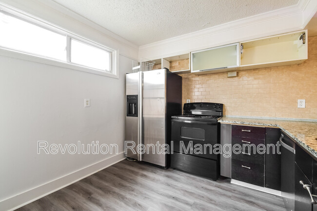 Foto del edificio - 2030 Oak Park Ln