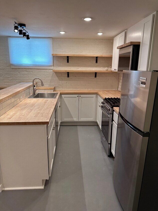 Foto principal - 2126 NE Multnomah St