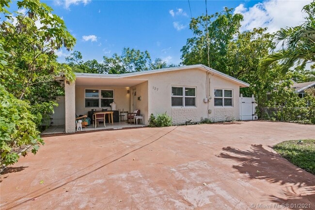 Building Photo - 127 NW 41st St