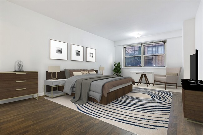Building Photo - 211 E 53rd St