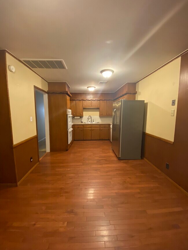 Foto del edificio - 6106 W 42nd St