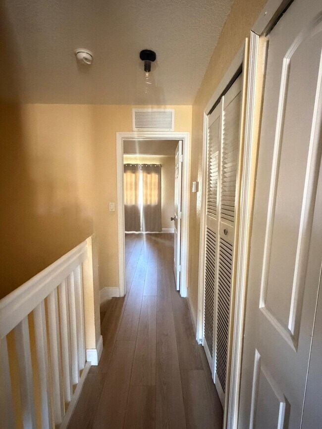 Foto del edificio - 8891 SW 223rd Ter