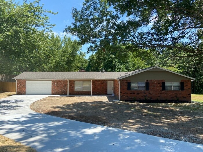 Primary Photo - 15561 South 292nd East Ave. Coweta OK 74429