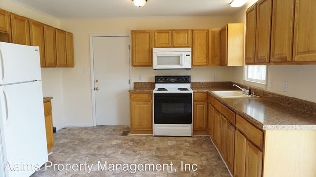 Building Photo - 3 br, 2 bath House - 6300 Belle Terre Court