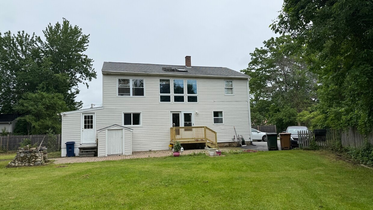 Primary Photo - 2 Wood Ave