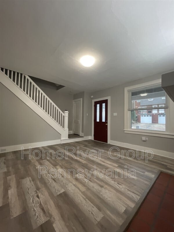 Building Photo - 1703 Meadville St