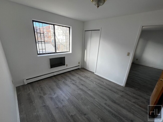 Building Photo - 111 STREET