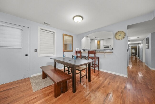 Dining area with 2nd private entrance for this unit, handicap accessible - 4212 N Ashland Ave