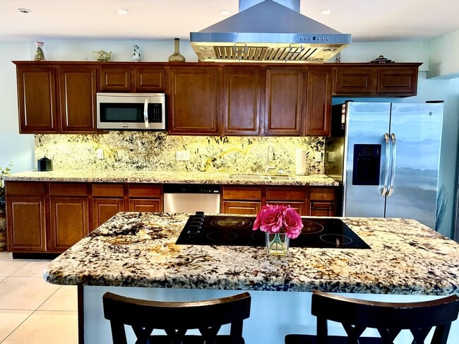 Building Photo - 5045 NE 15th Ave