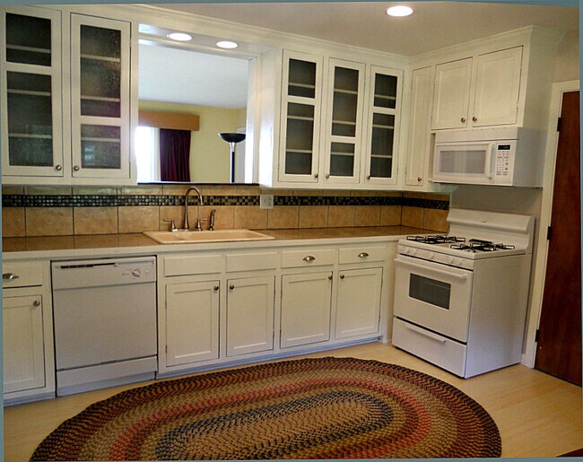 Foto del edificio - 112 Turkey Hill Rd