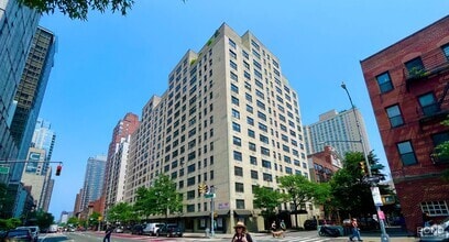 Building Photo - 401 E 88th St
