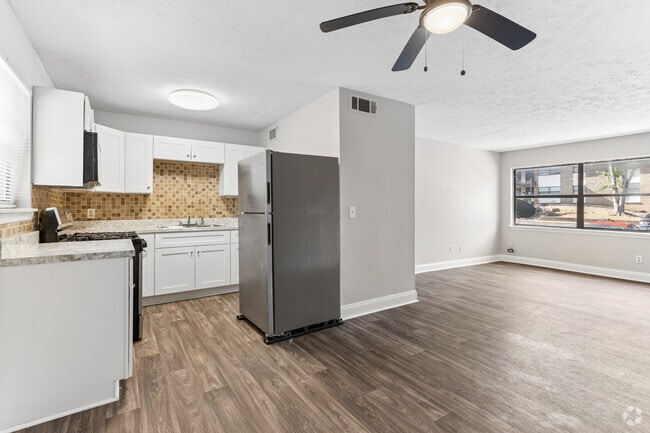 3BR, 1BA - 1,323SF - Dining Room - New Carrollwood