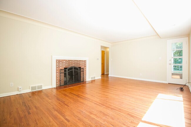 Foto del edificio - 1809 Sandringham Dr