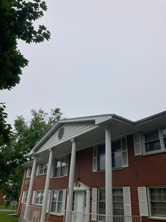 955 Elder Rd Unit 2N, Homewood, IL 60430 Apartments in Homewood, IL