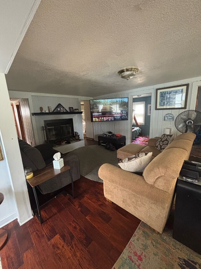 Foto del edificio - 8892 Bass St