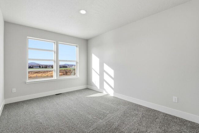 Building Photo - 4609 Rd 114