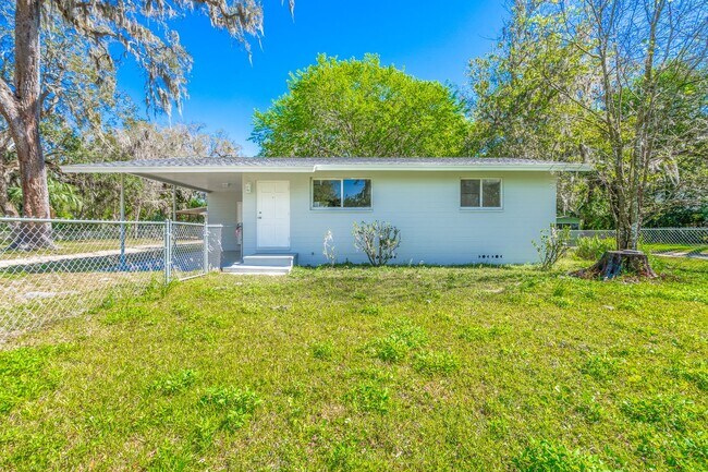 Foto del edificio - Fully Remodeled 2 Bedroom Home in Prime Ormond Location