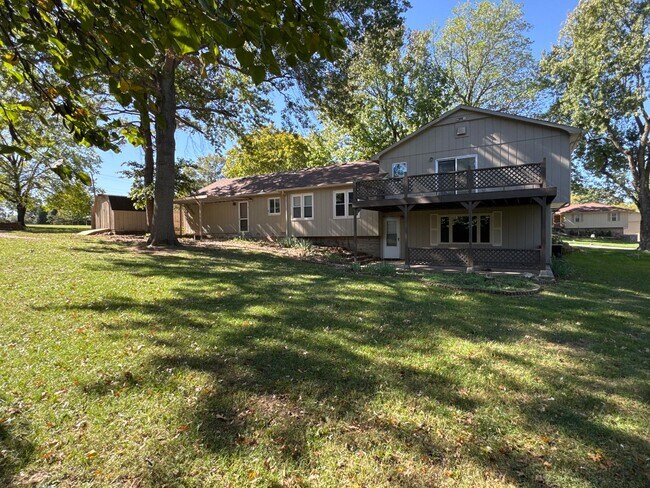 Foto del edificio - 4 Bedroom 3 Baths Southeast!  $2495