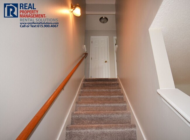 Foto del edificio - Large 4BR plus Bonus on Indian Park Drive! Available now!