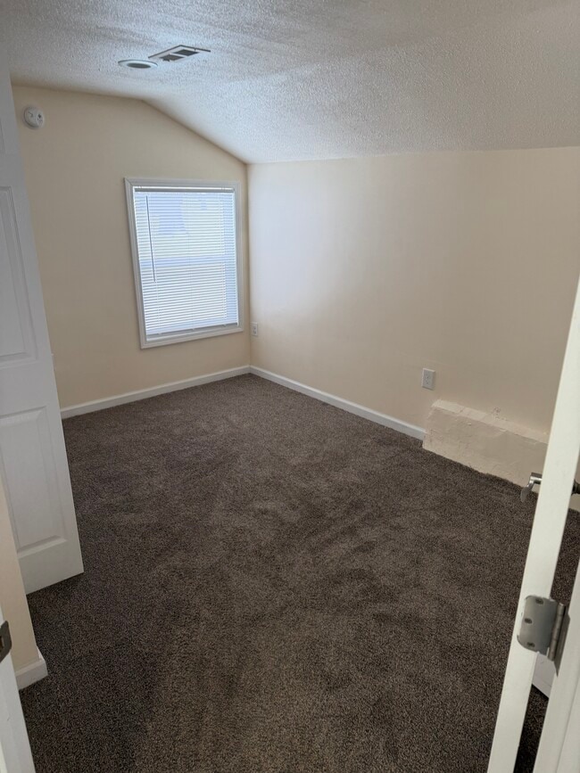 Foto del edificio - 1134 S Wolf Lake Rd