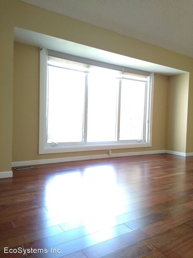 Building Photo - 6 br, 3 bath House - 715 S. Evanston St