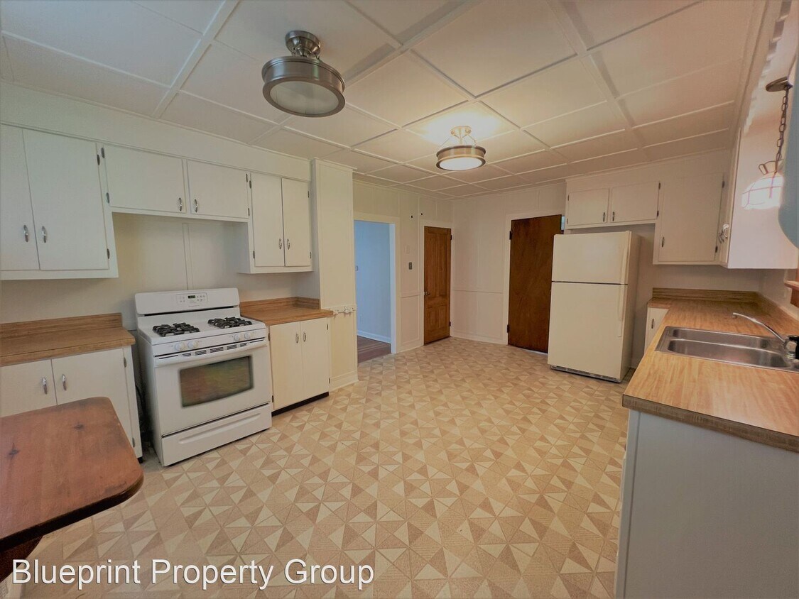 Foto principal - 4 br, 1.5 bath House - 214 High Street