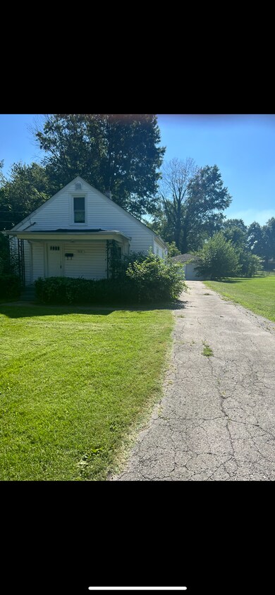 Primary Photo - 4113 Sunset Dr