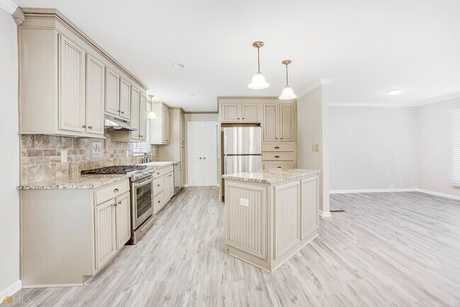 Foto del edificio - 4395 Riverside Dr SW