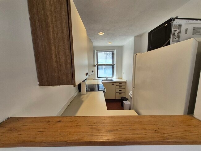 Foto del edificio - 451 Park Dr