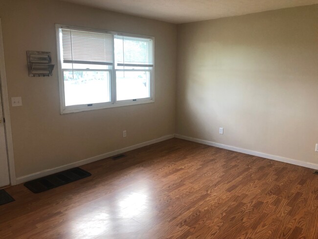 Living Room - 1510 Dot Street