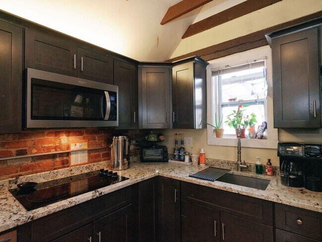 Building Photo - Beautiful Single Family Home for rent
