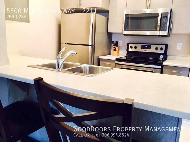 Photo du bâtiment - Fully Furnished 2 Bed+Den 2 Bathroom
