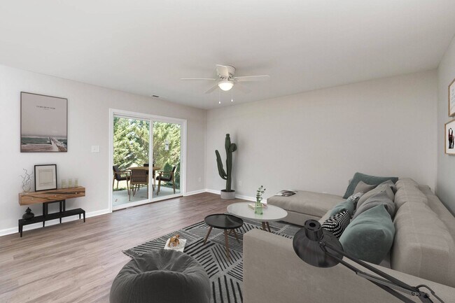 Foto del edificio - 2740 Village Dr