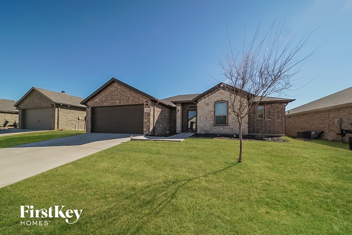 Primary Photo - 2537 Doe Run