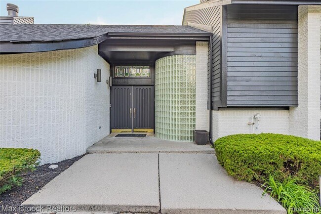 Foto del edificio - 3332 Barlyn Ln