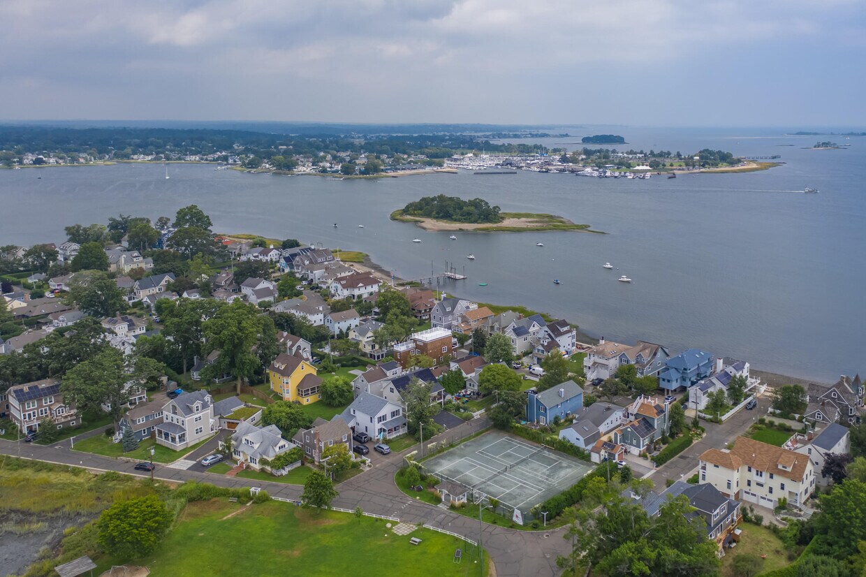 Foto principal - 45 Harborview Ave