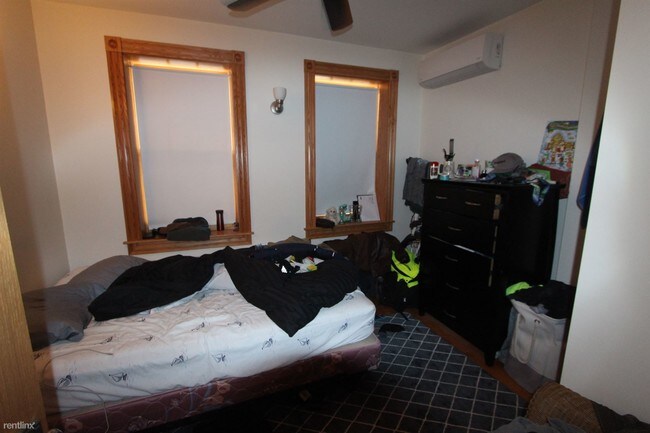 Foto del edificio - 17 S Russell St