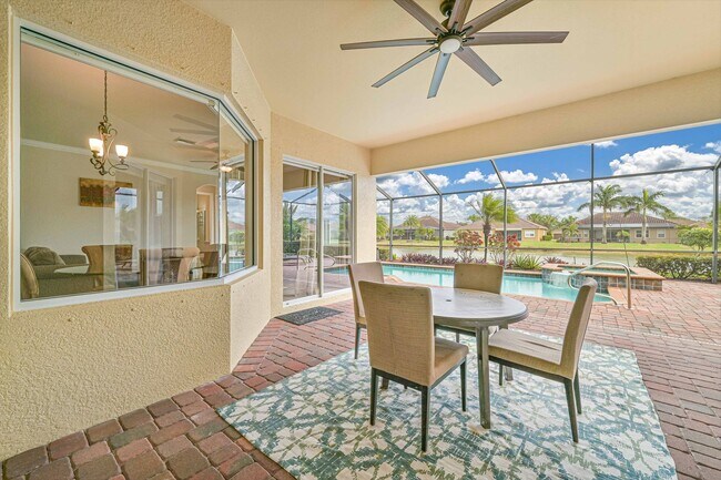 Photo - **Bella Terra Estate 5BED/3BATH - 3 Car ga... House