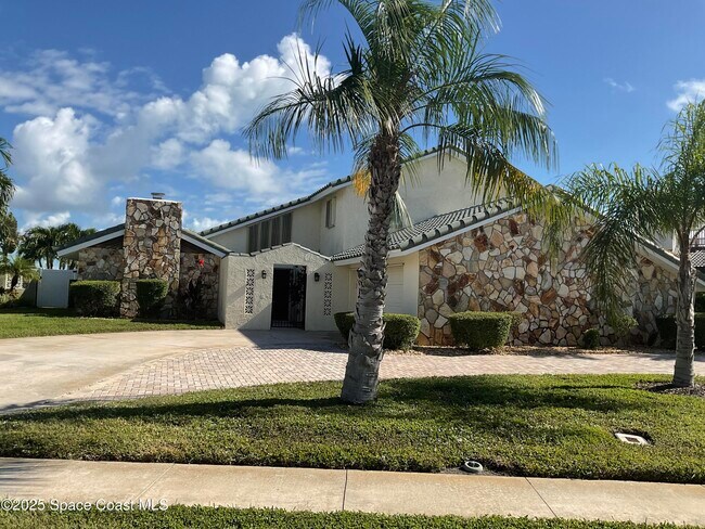 Building Photo - 215 Andros Ave