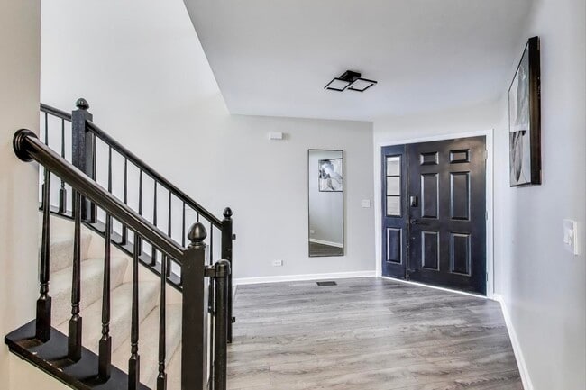 Building Photo - 2044 Peach Tree Ln