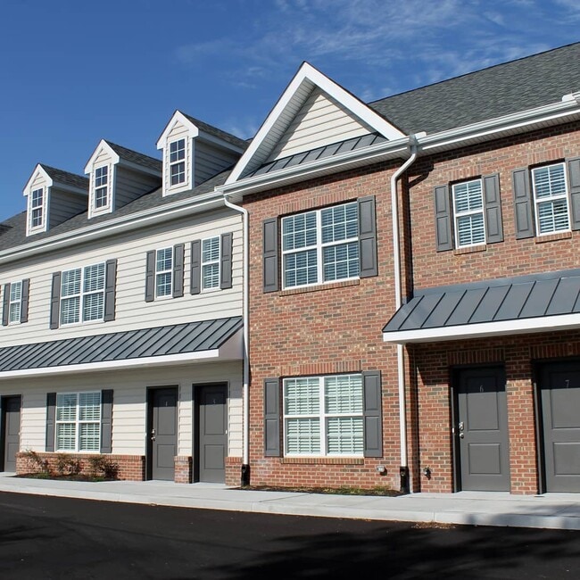 Building Photo - 102 B Marlboro Ave