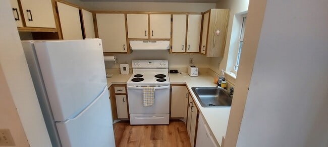 Building Photo - 38 Crystal Ln