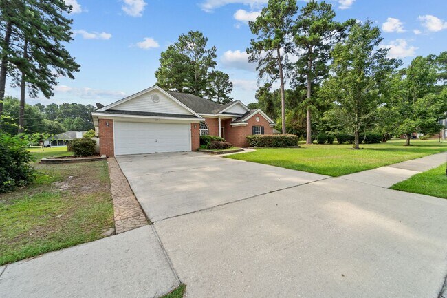 Building Photo - Beautiful 4-Bedroom Home with Lagoon Views in Pooler's Arbors at Godley Station