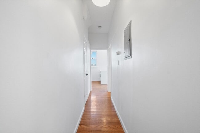 Building Photo - 804 Palisade Ave