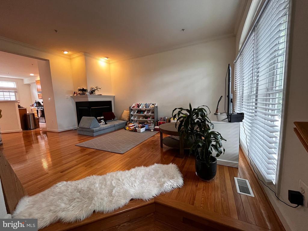 8179 Skelton Cir, Falls Church, VA 22042 Townhome Rentals in Falls