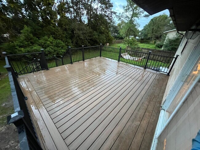 Foto del edificio - 3420 Harrow Ln
