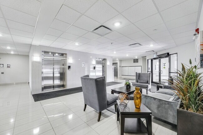 Photo du bâtiment - The Greens of Sally Creek Apartments